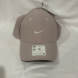 Nike Club Cap in Soft Pink